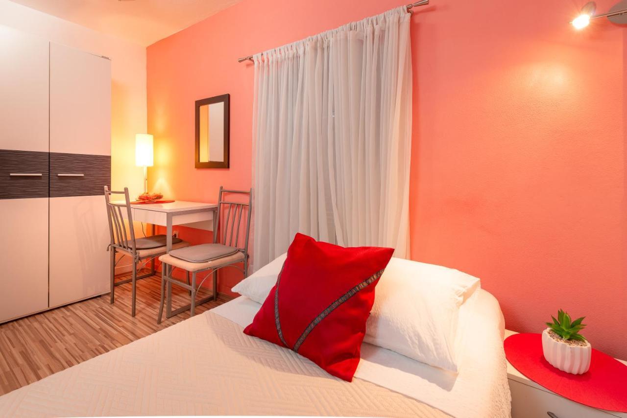 Damira Rooms Split Exterior photo